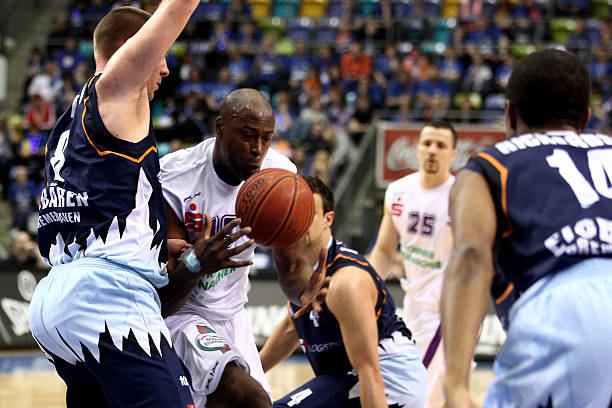 同样重要的 同样重要的