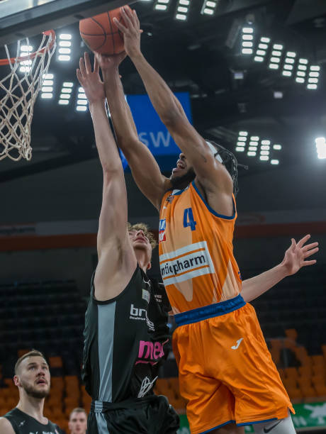 与品牌合作 与品牌合作