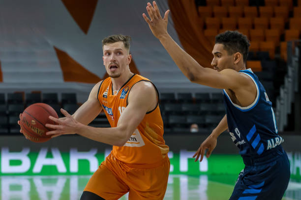 关键时刻未 关键时刻未