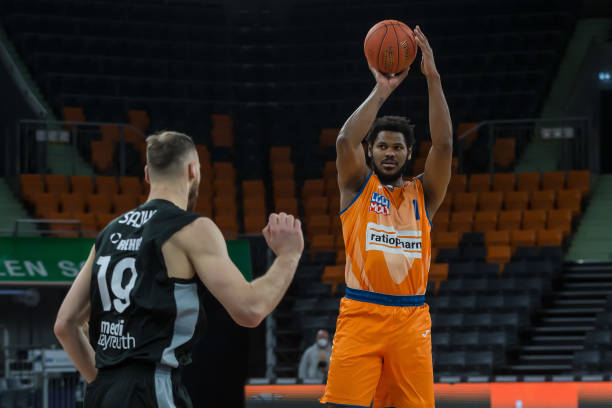 在联赛第六 在联赛第六