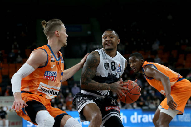 的表现进行 的表现进行